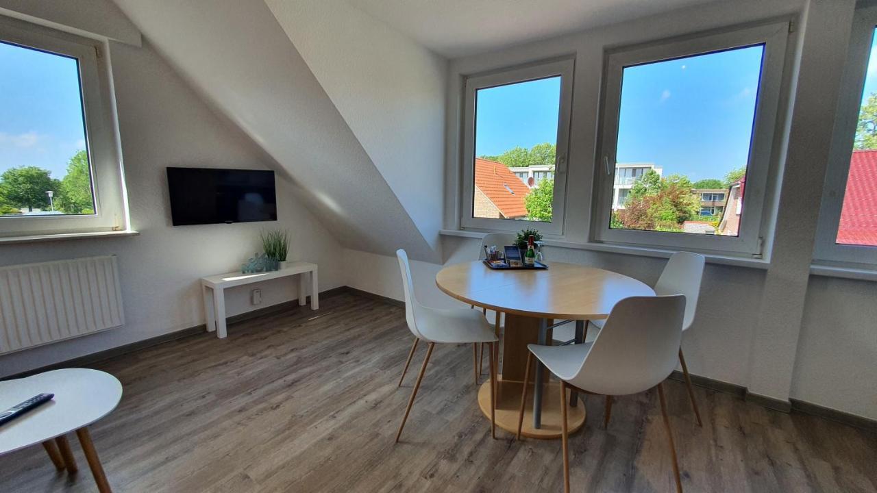 Friesenmeer Ferienwohnung Vier Бензерзиль Экстерьер фото